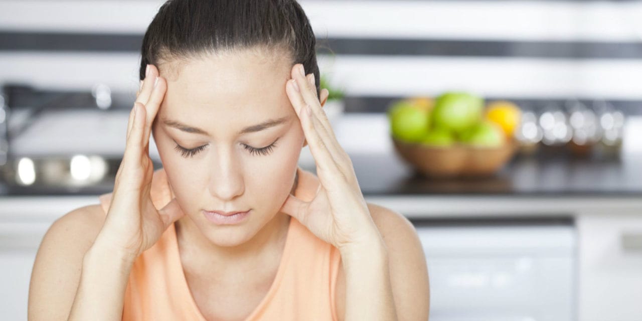 5 dicas para evitar a enxaqueca menstrual