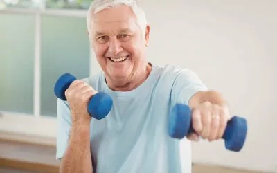 5 exercícios para idosos fazerem em casa na quarentena