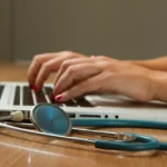 Consultor de planos de saúde home office: a carreira que permite flexibilidade