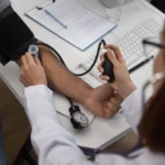 Medicina Preventiva em Vitória: Como as Oficinas do Bem transformam a saúde