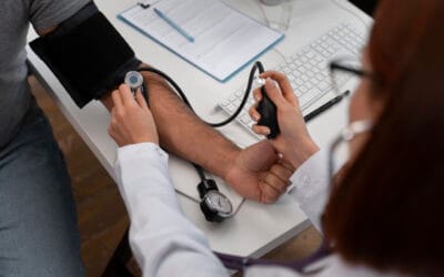 Medicina Preventiva em Vitória: Como as Oficinas do Bem transformam a saúde