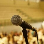 Alexandre Amigão, CEO da Amigão Saúde Corretora de Seguros, palestra sobre superação e empreendedorismo em evento beneficente