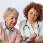 Suplementação na terceira idade: o que o plano de saúde pode cobrir